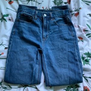 american eagle mom jeans